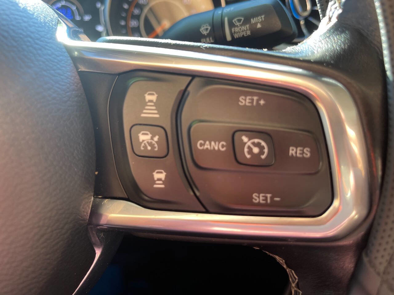 Used 2020 Jeep Gladiator Overland image 15