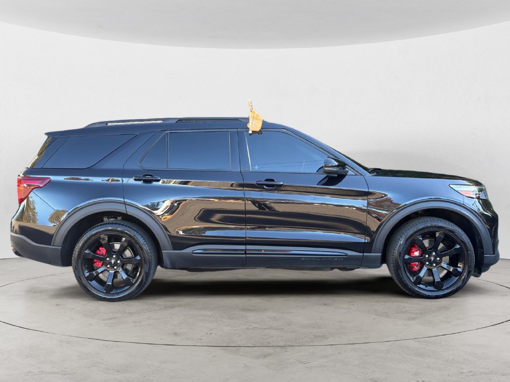 Certified 2023 Ford Explorer ST w/ Technology Package AWD/4WD image 4