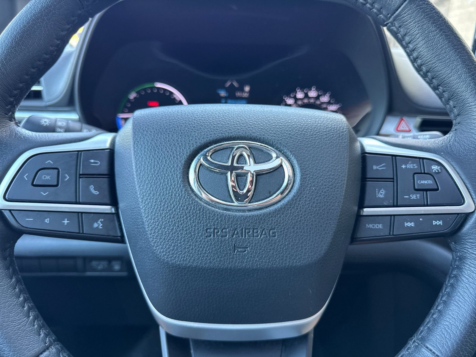 Used 2022 Toyota Sienna XLE FWD image 28
