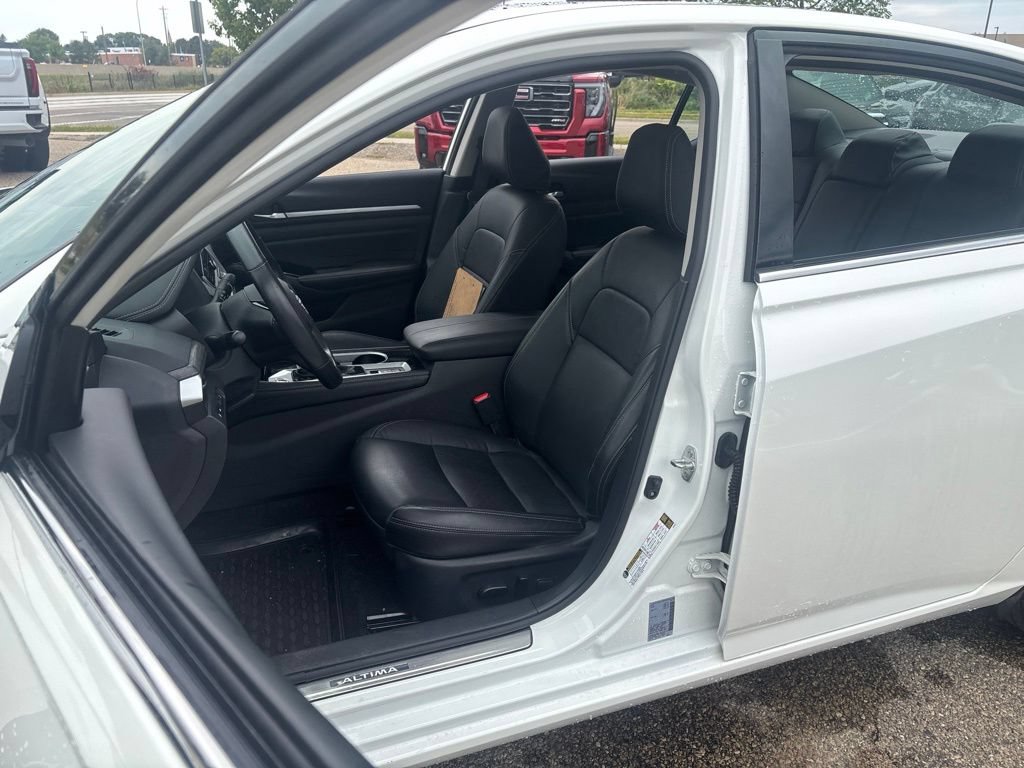 Used 2024 Nissan Altima 2.5 SL AWD/4WD image 19