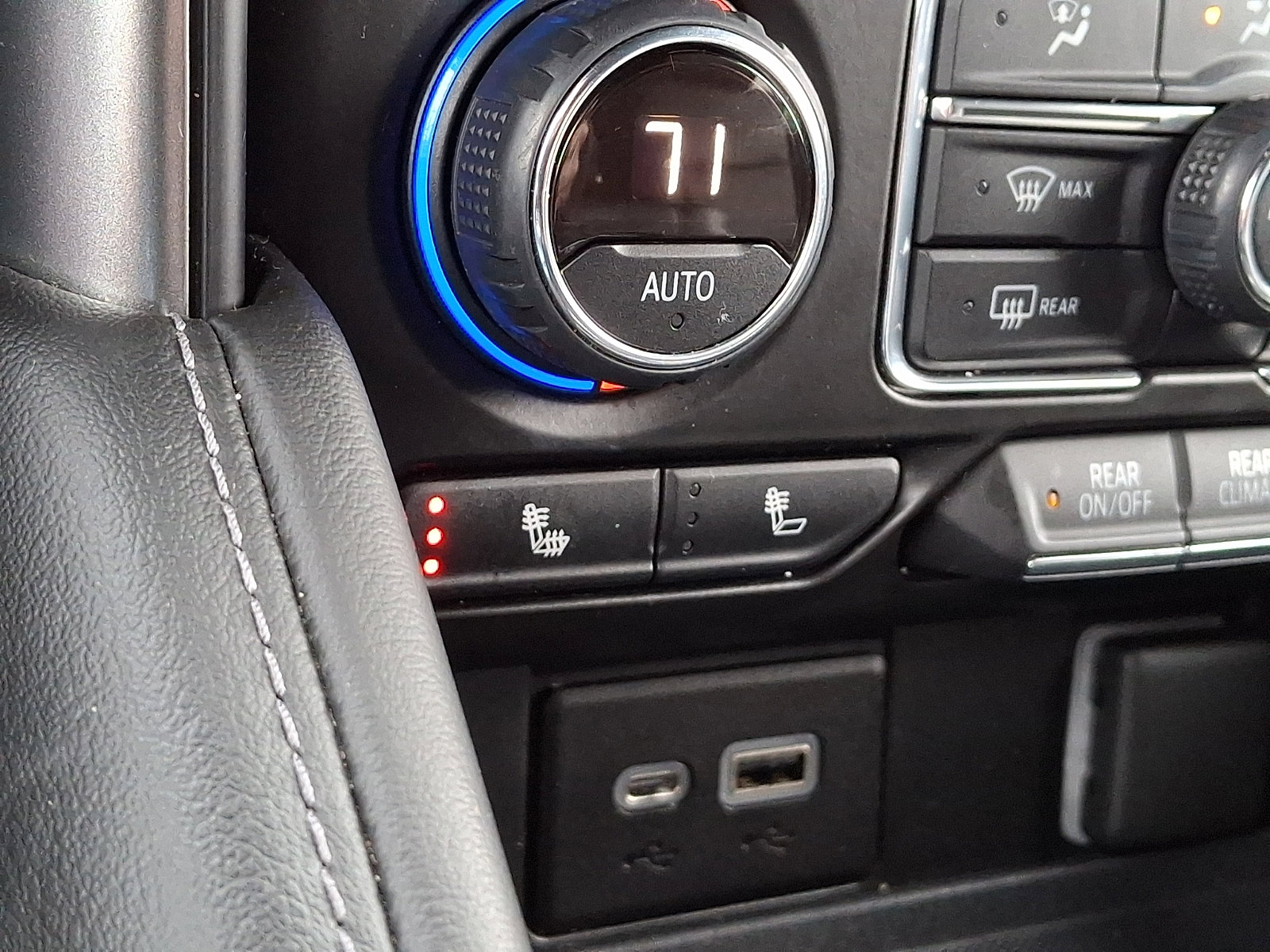 Used 2021 Chevrolet Tahoe Z71 image 24