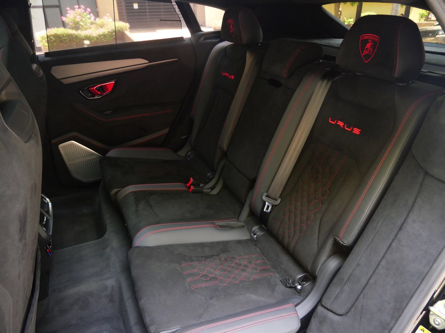 Used 2024 Lamborghini Urus Performante AWD/4WD image 6