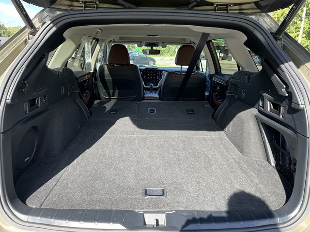Used 2020 Subaru Outback Touring AWD/4WD image 17