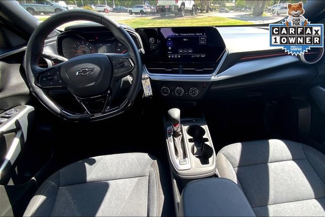 Used 2024 Chevrolet Trax RS w/ Sunroof Package image 13