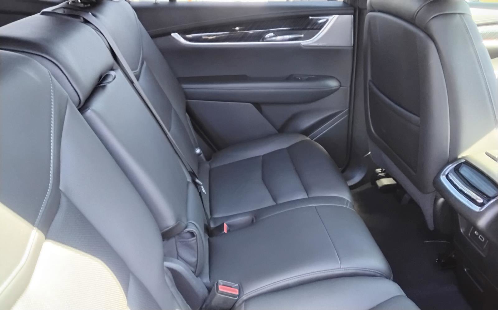 Used 2023 Cadillac XT6 Premium Luxury image 25