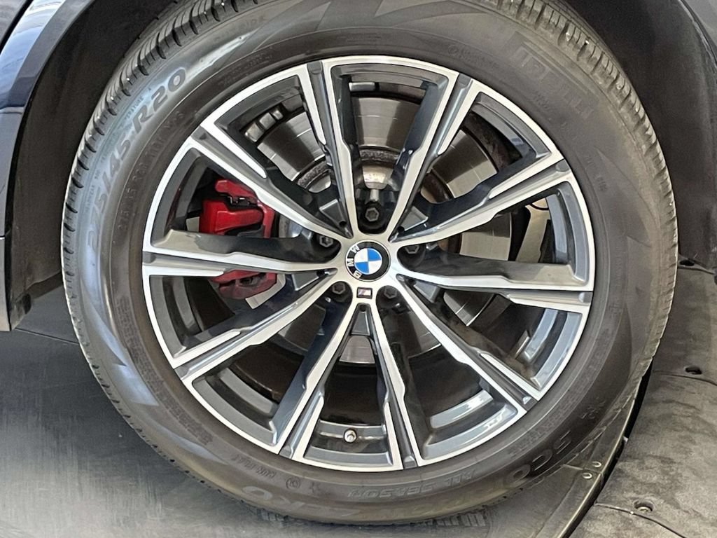 Used 2021 BMW X5 M50i w/ Parking Assistance Package AWD/4WD image 13