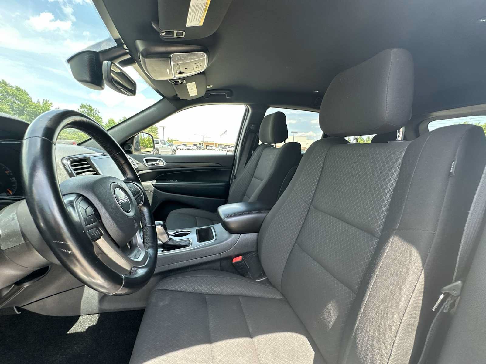 Used 2022 Jeep Grand Cherokee Laredo E w/ Security & Convenience Group AWD/4WD image 10