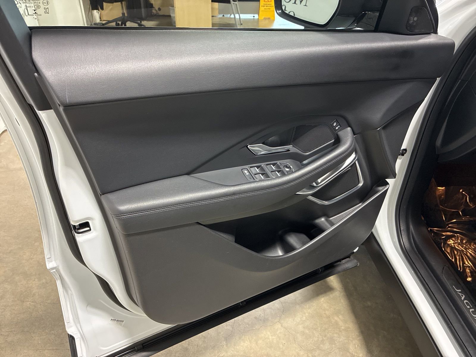 Used 2020 Jaguar E-PACE image 6