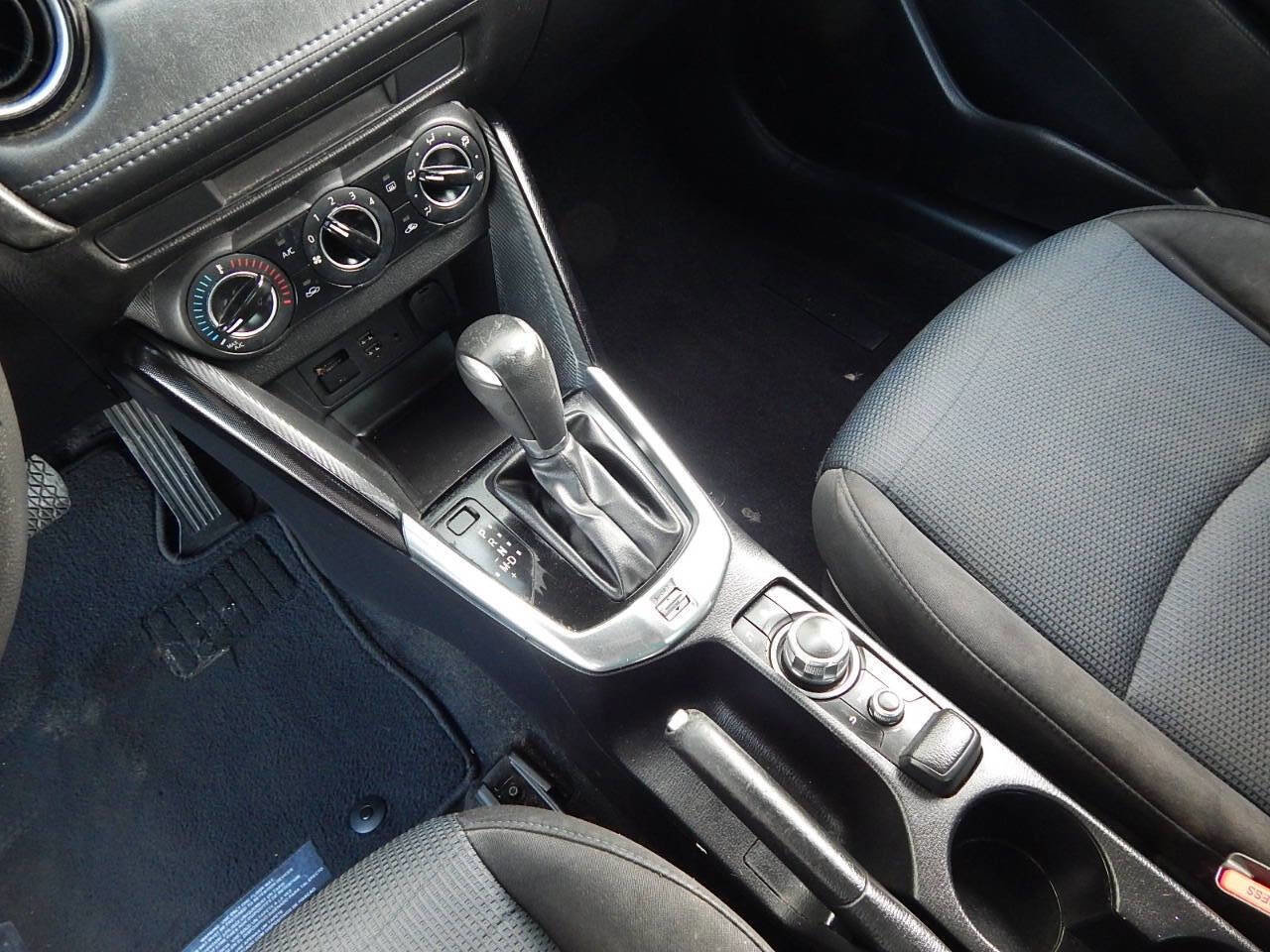 Used 2017 Toyota Yaris iA image 16