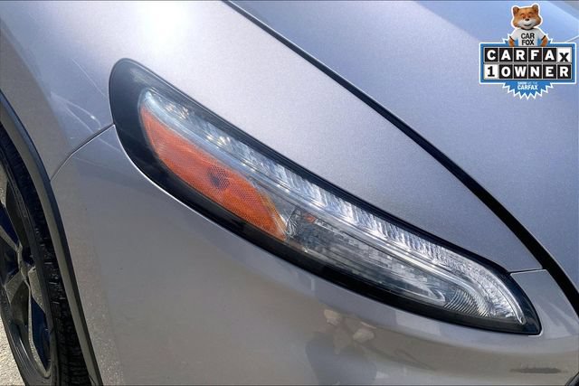 Used 2018 Jeep Cherokee Latitude w/ Altitude Package FWD image 25