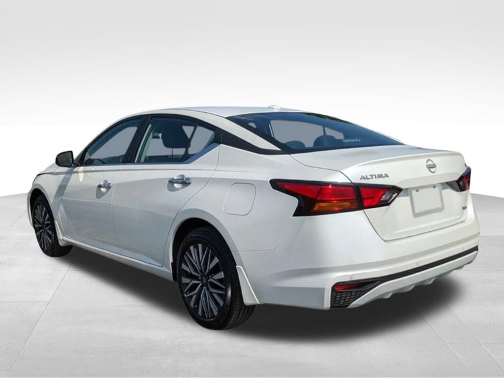 New 2026 Nissan Altima 2.5 SV AWD/4WD image 3