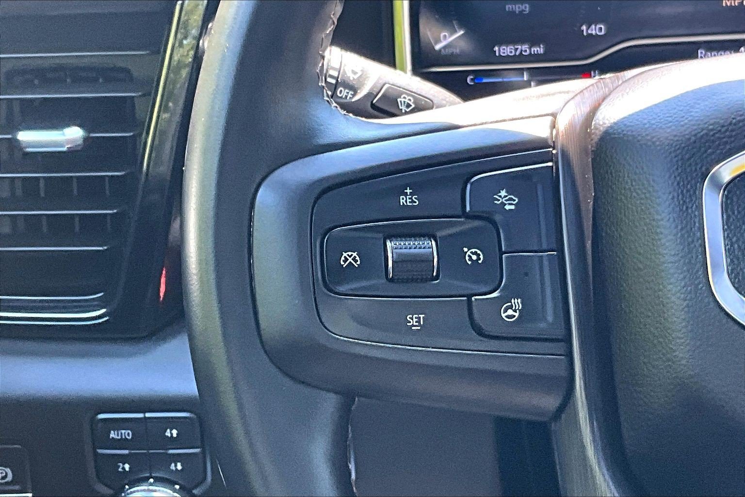 Used 2024 GMC Sierra 3500 AT4 w/ AT4 Premium Plus Package AWD/4WD image 20