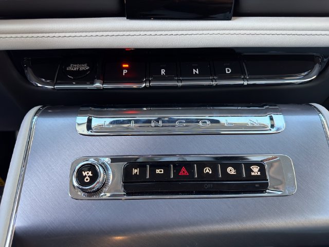New 2027 Lincoln Aviator AWD image 33