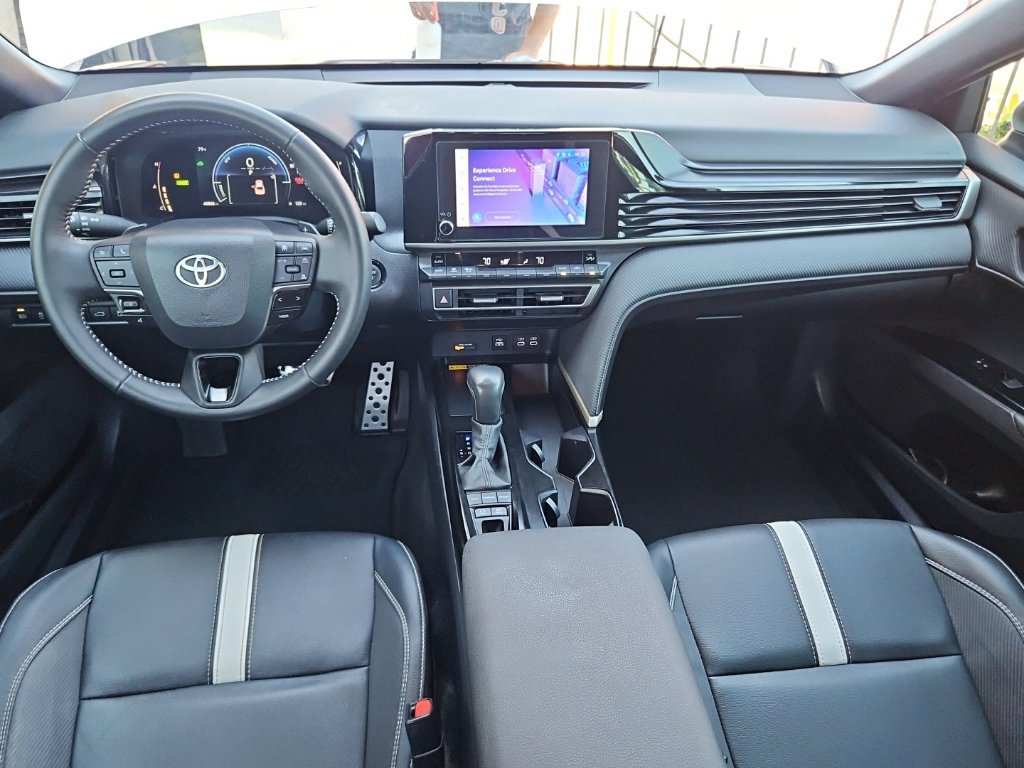 Used 2025 Toyota Camry LE FWD image 9