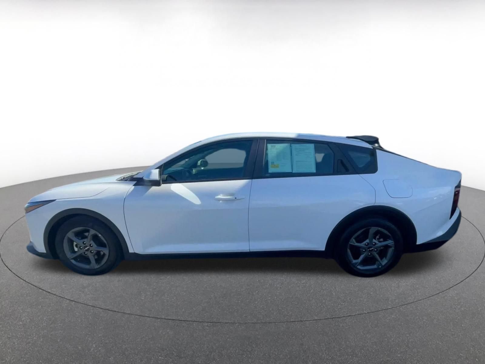 Used 2025 Kia K4 FWD image 8