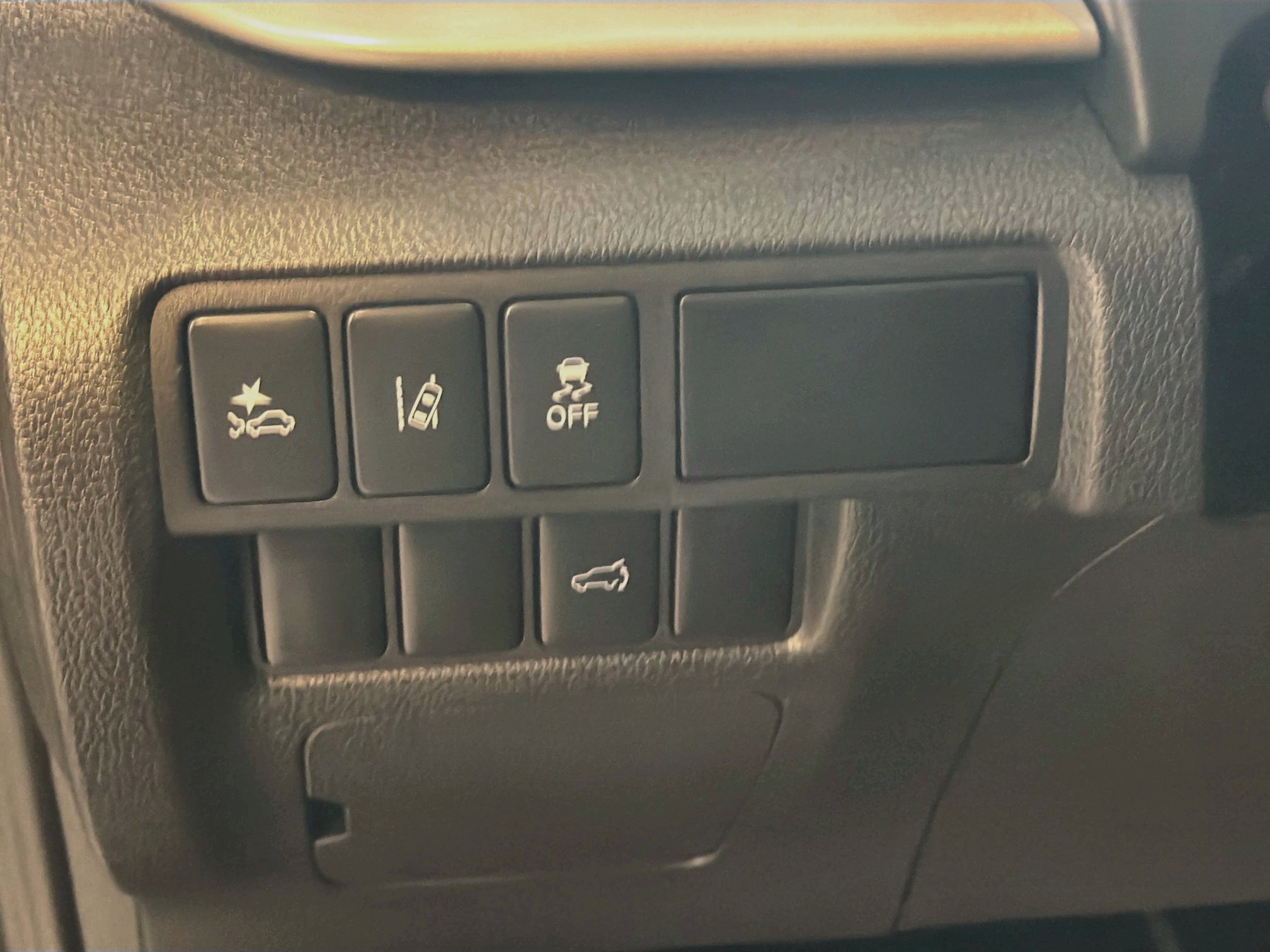 Used 2025 Mitsubishi Eclipse Cross SE AWD/4WD image 17