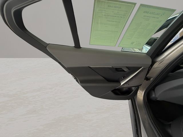 Used 2025 BMW 530i w/ Premium Package image 25