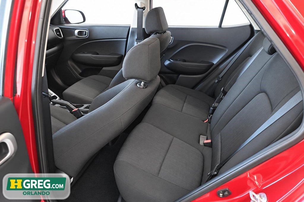 Used 2021 Hyundai Venue SE FWD image 12