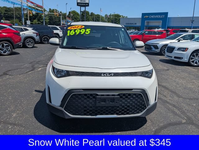 Used 2024 Kia Soul LX w/ LX Technology Package FWD image 2