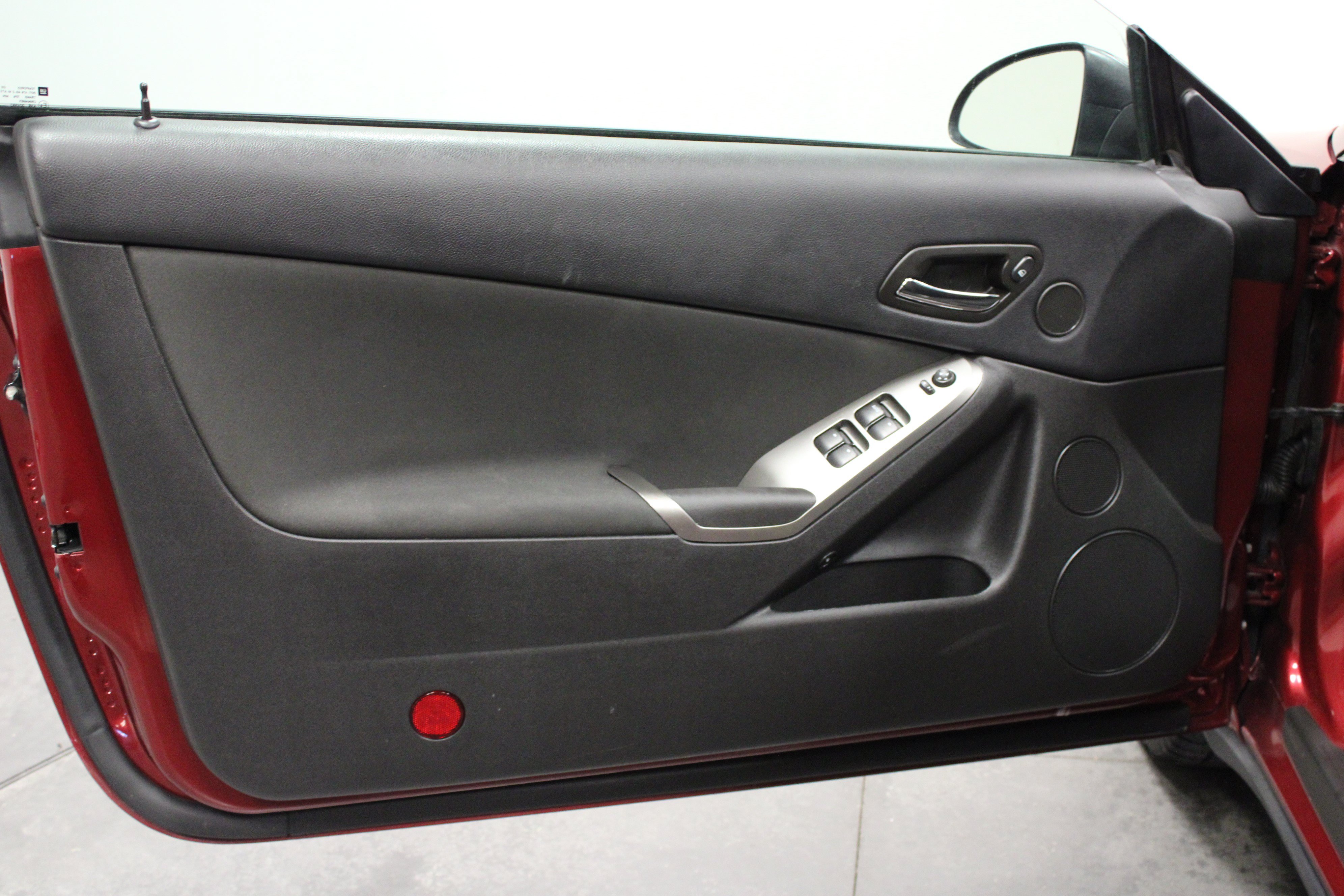 Used 2008 Pontiac G6 GT w/ Sport Package FWD image 11