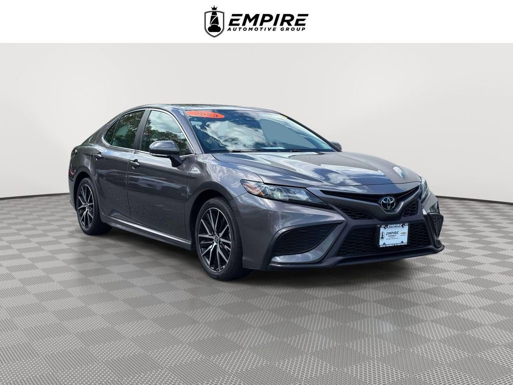 Used 2023 Toyota Camry SE AWD/4WD image 1