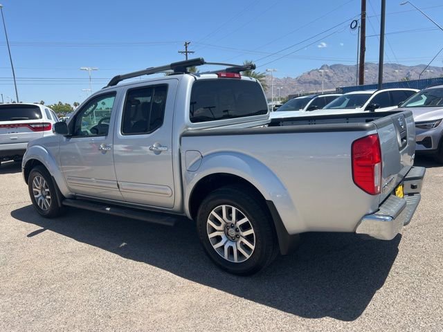 Used 2011 Nissan Frontier SL w/ Moonroof Pkg AWD/4WD image 5