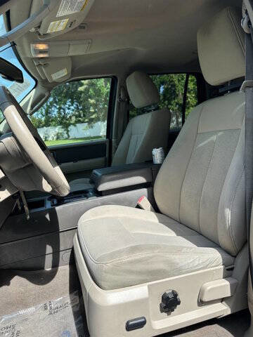 Used 2013 Ford Expedition EL XLT image 13