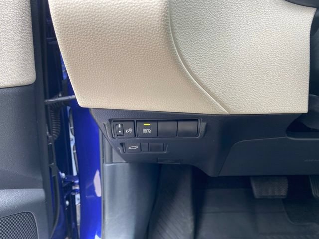 Certified 2023 Toyota Corolla Cross XLE w/ Convenience Package AWD/4WD image 14