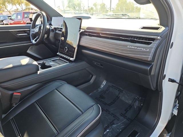 Used 2025 GMC Sierra EV Denali AWD/4WD image 19
