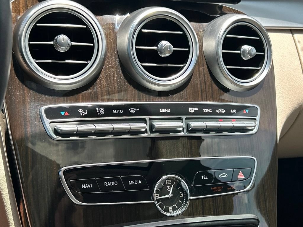 Used 2019 Mercedes-Benz C 300 Sedan image 34