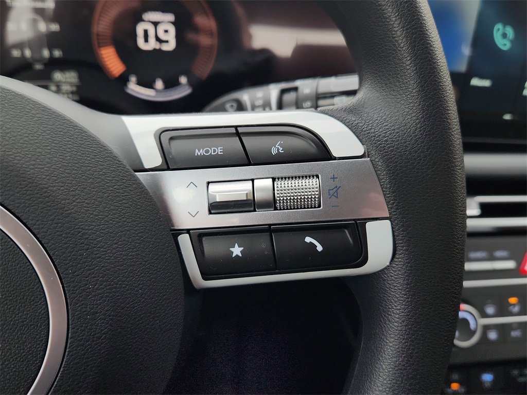 Certified 2025 Hyundai Tucson SE image 23