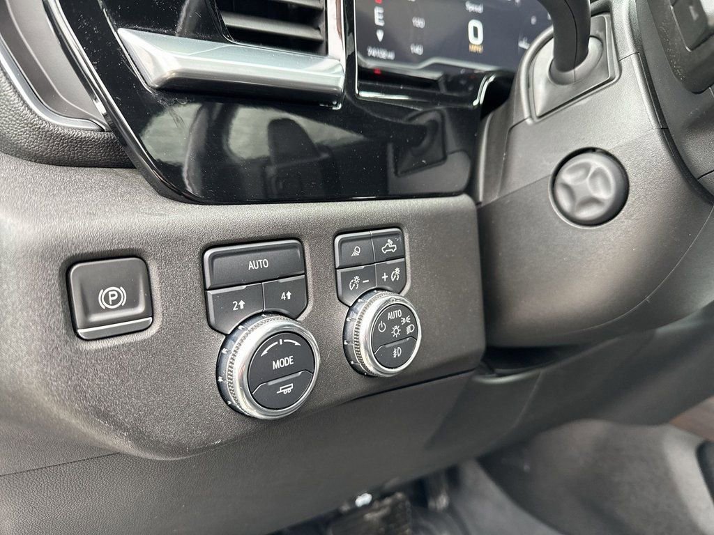 Used 2022 GMC Sierra 1500 SLT w/ SLT Premium Plus Package AWD/4WD image 27