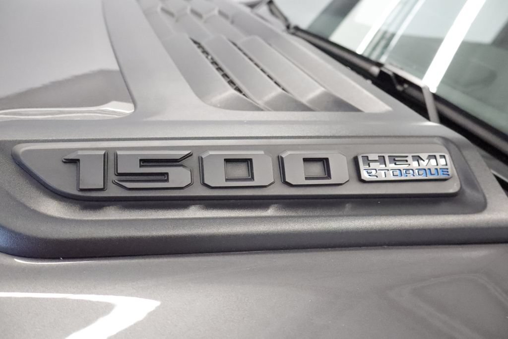 Used 2024 RAM 1500 Laramie AWD/4WD image 14