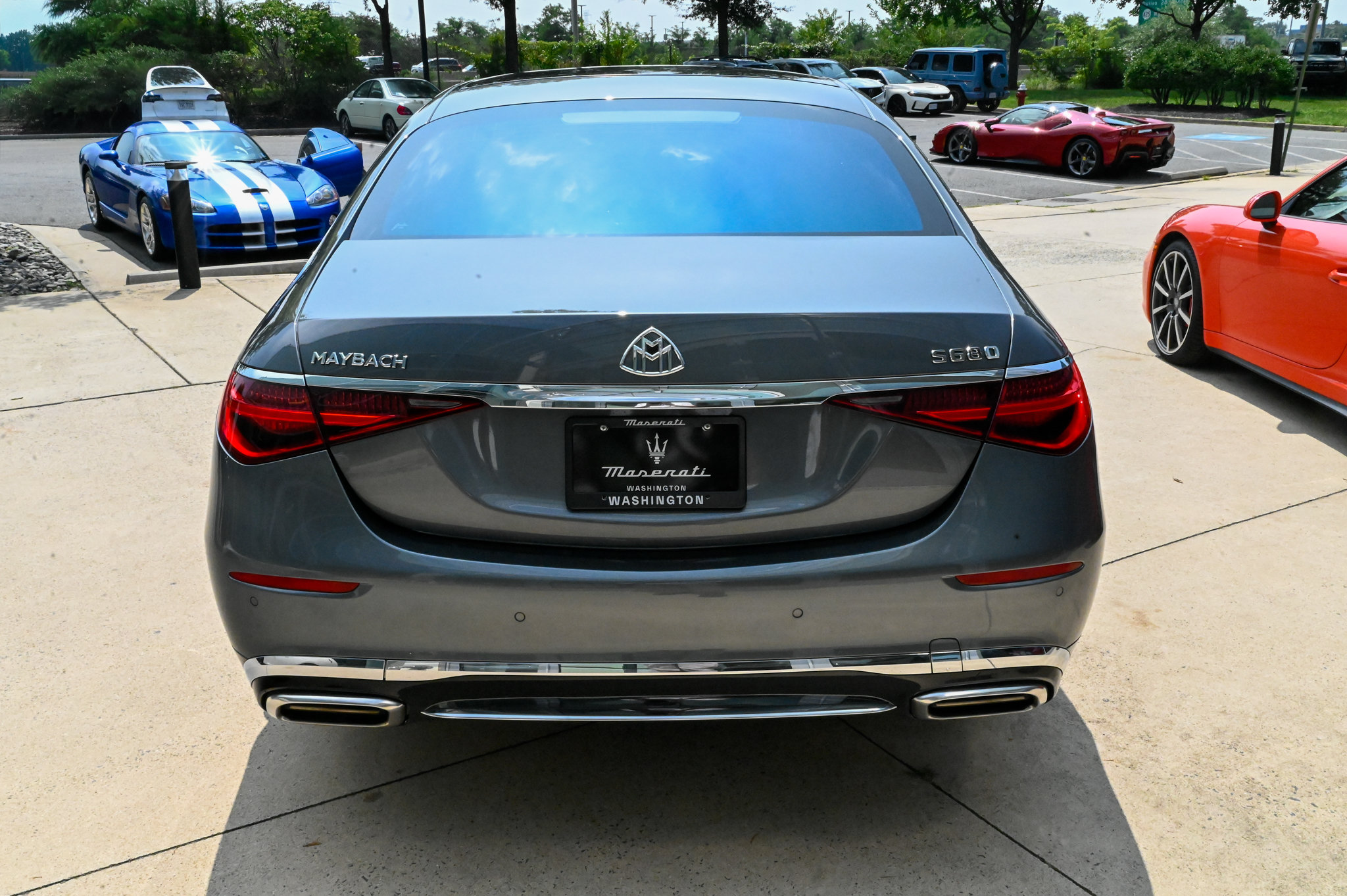 Used 2023 Mercedes-Benz Maybach S 680 4MATIC w/ Manufaktur Leather Package image 6
