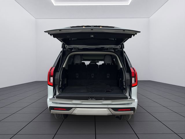 Used 2025 Ford Expedition Platinum image 20