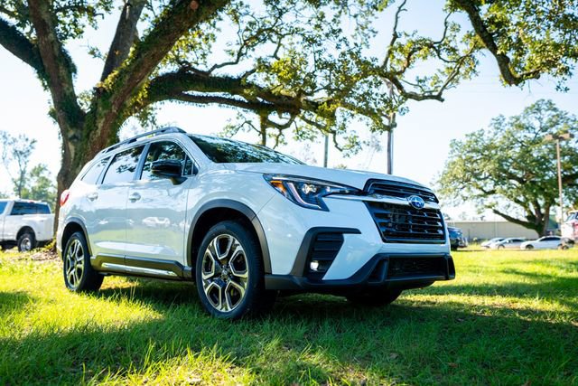New 2025 Subaru Ascent Limited image 1