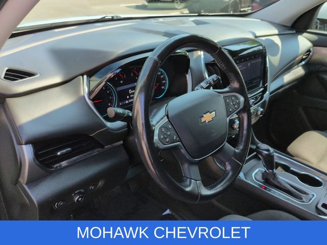 Used 2020 Chevrolet Traverse LT w/ Driver Confidence II Package AWD/4WD image 18