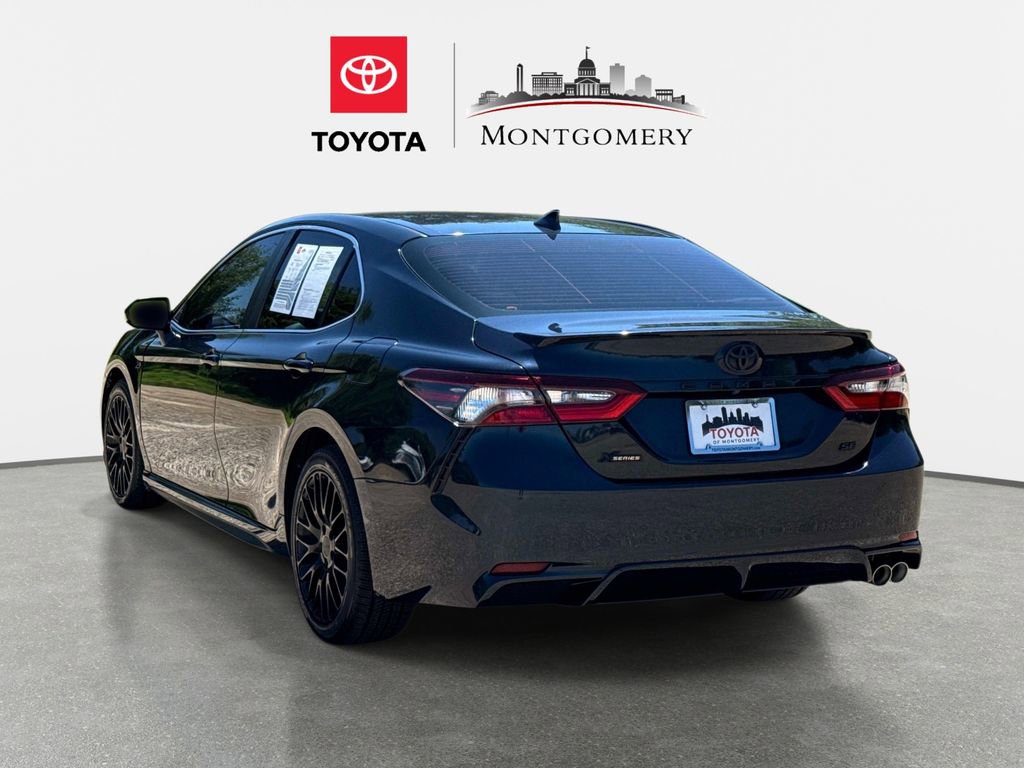 Used 2021 Toyota Camry SE FWD image 5