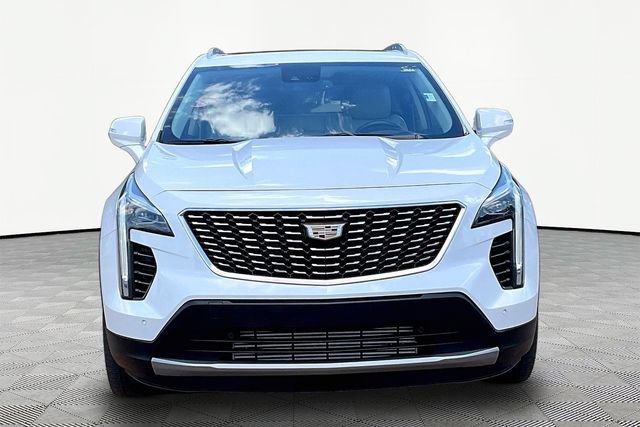 Certified 2023 Cadillac XT4 Premium Luxury w/ Technology Package AWD/4WD image 2