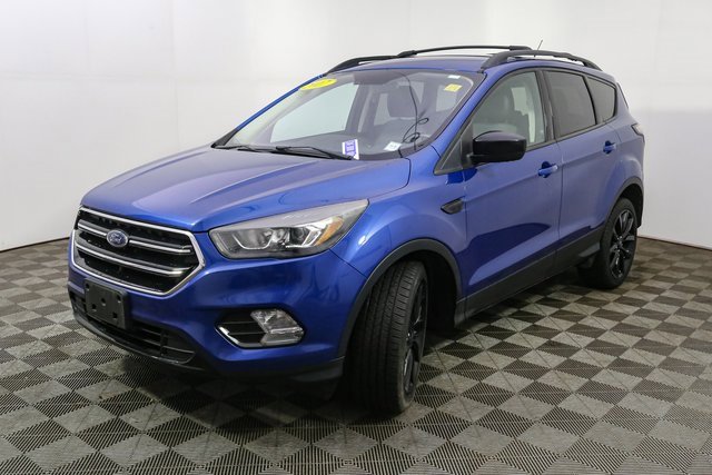 Used 2017 Ford Escape SE w/ Equipment Group 201A image 5