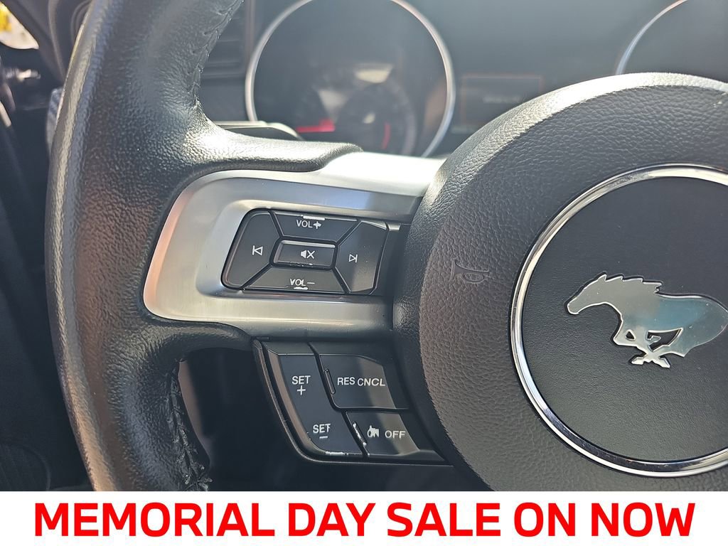 Used 2022 Ford Mustang Coupe RWD image 16