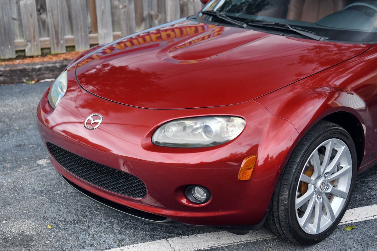 Used 2006 MAZDA MX-5 Miata Grand Touring w/ Premium Pkg RWD image 4