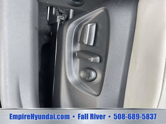 Used 2023 Toyota Camry XLE FWD image 18
