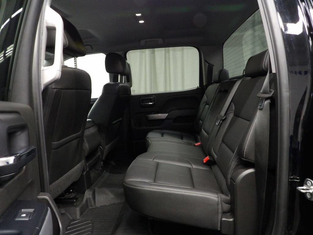 Used 2018 Chevrolet Silverado 1500 LT w/ All Star Edition AWD/4WD image 17