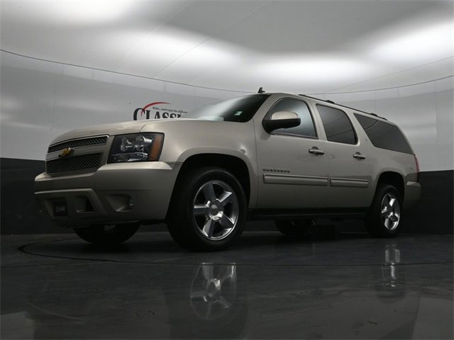 Used 2014 Chevrolet Suburban LT image 29