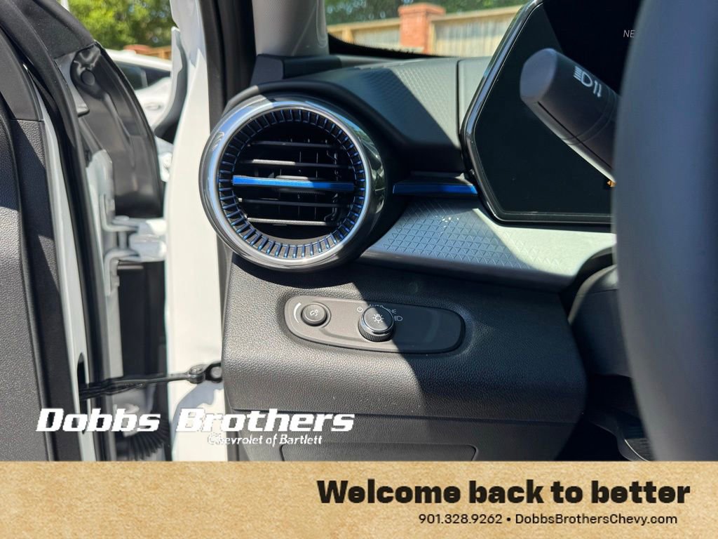 New 2026 Chevrolet Trax LT w/ Driver Confidence Package FWD image 13