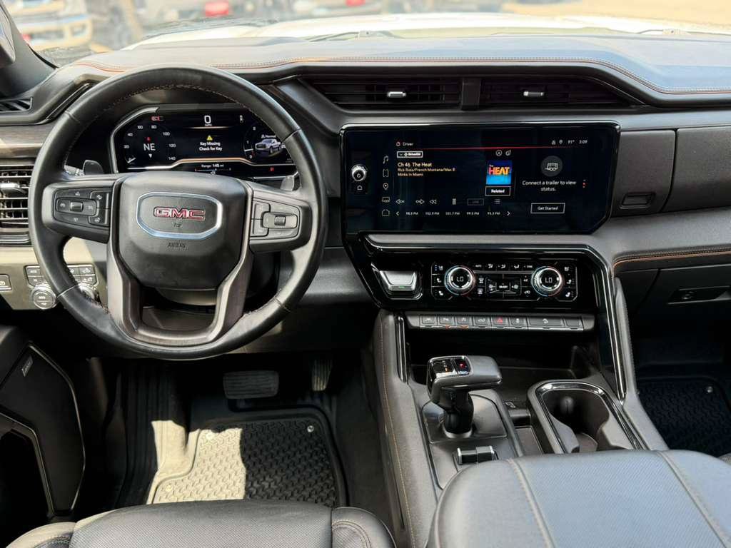 Used 2024 GMC Sierra 1500 AT4 w/ AT4 Preferred Package AWD/4WD image 9