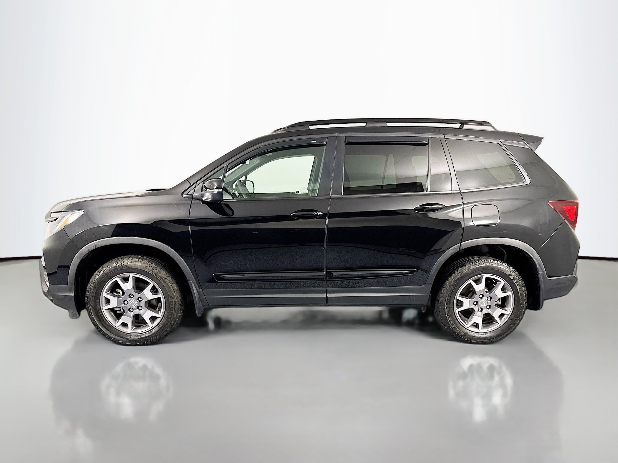 Certified 2023 Honda Passport TrailSport image 8