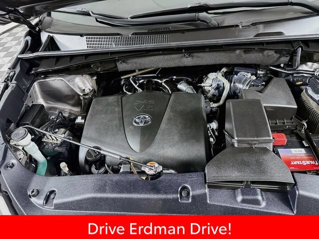 Certified 2018 Toyota Highlander Plus AWD/4WD image 30