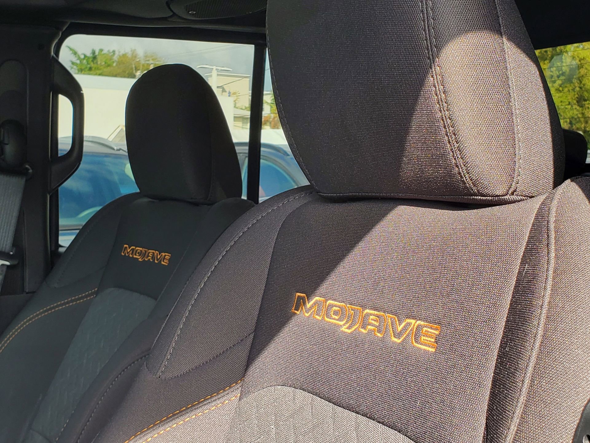 Used 2024 Jeep Gladiator Mojave w/ Safety Group image 20